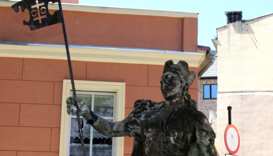 fontanna_kobiety_w_zbroi