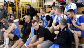 kibice na trybunach