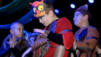 dzieci występujące w przedstawieniu