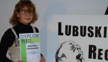  Wiktoria Pietraszko z dyplomem