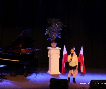 śpiewająca dziewczynka