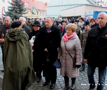 złożenie kwiatów przez pis